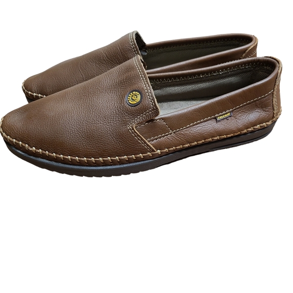 NWOB Freeway Logan 3 handcrafted leather size 8.5 flats shoes - Picture 1 of 10